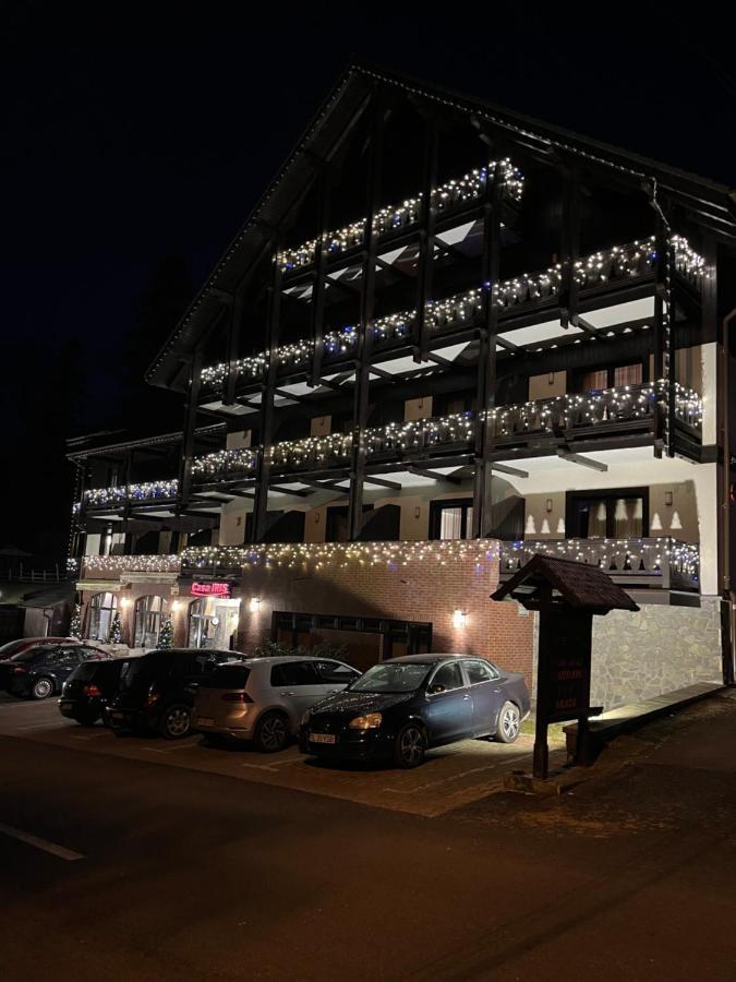 Casa Iris-Hotel & Restaurant Sinaia Exterior photo